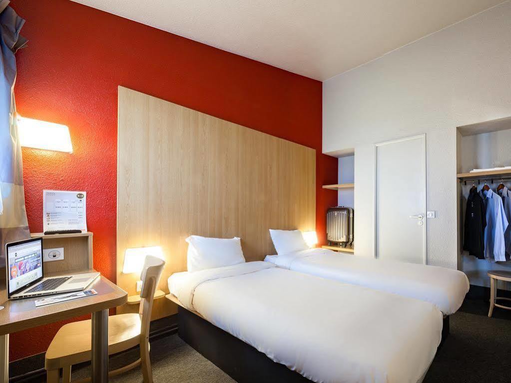 B&B Hotel Auray Carnac ภายนอก รูปภาพ