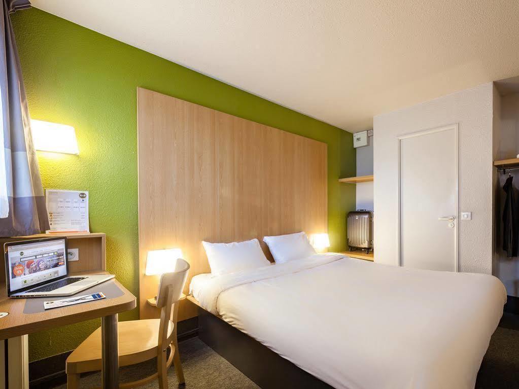 B&B Hotel Auray Carnac ภายนอก รูปภาพ